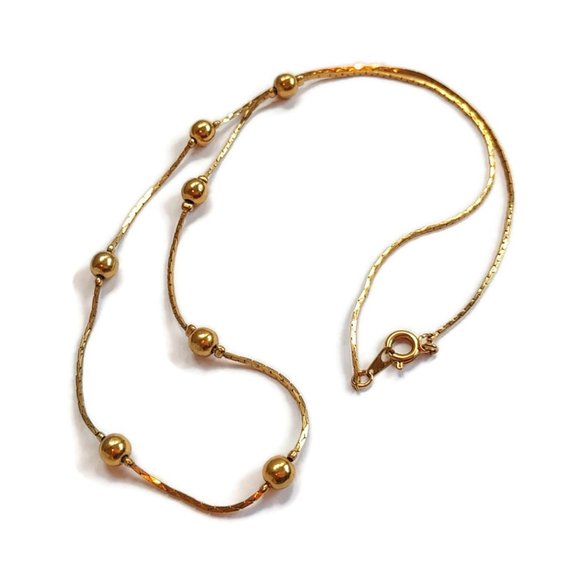 Gold Station Necklace, Vintage from the 1980's Simple Elegant - Picture 2 of 4